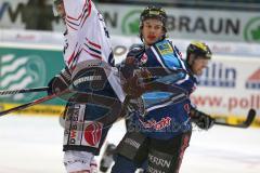 DEL - ERC Ingolstadt - Eisbären Berlin - im Zweikampf rechts Ziga Jeglic (13)