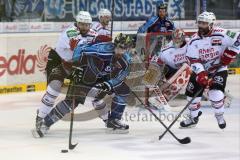 DEL - ERC Ingolstadt - Kölner Haie - PlayOff Finale 2014 - Spiel 2 - John Laliberte (15) am Tor wird ausgebremst