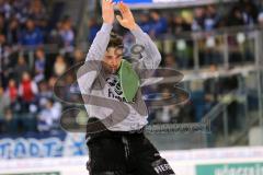 DEL - ERC Ingolstadt - Straubing Tigers - 1:0 - Tanzen Jubel vor den Fans Michel Périard (6)