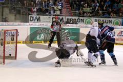 ERC Ingolstadt - Hamburg Freezers - Derek Hahn (43) zum Treffer zum 3:0 - Foto: Jürgen Meyer