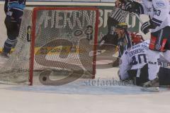 ERC Ingolstadt - Iserlohn Roosters - Patrick Hager mit dem 2:1 Führungstreffer - Foto: Jürgen Meyer