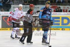 DEL - Playoff Finale - ERC Ingolstadt - Kölner Haie - Schiedsrichter schickt Alexander Oblinger (20) weg