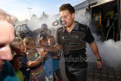 ERC Ingolstadt - Saisoneröffnungsfeier an der Saturn Arena - Robert Sabolic (25)