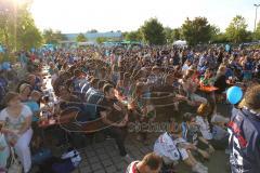 ERC Ingolstadt - Saisoneröffnungsfeier an der Saturn Arena - über 1000 Fans waren dabei