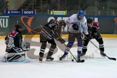 ERC Ingolstadt Schüler - Starbulls Rosenheim - Birner Fabian (19 Ingolstadt mitte) -Wieczorek Veit (15 rechts Rosenheim) - Endress Luca (Torhüter Rosenheim) -  Foto: Jürgen Meyer