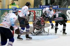 ERC Ingolstadt Schüler - Starbulls Rosenheim - Geiss Maximilian (16) passt in die Mitte - Torhüter Endress Luca Rosenheim - Nowak Mathias (9) Rosenheim - Foto: Jürgen Meyer