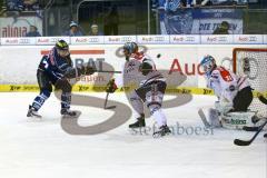 DEL - ERC Ingolstadt - Eisbären Berlin - Benedikt Kohl schiesst über das Tor. Foto: Adalbert Michalik