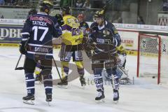 DEL - ERC Ingolstadt - Krefeld Pinguine - Ryan MacMurchy (#27 ERC Ingolstadt) zum 2:1 Führungstreffer - Petr Taticek (#17 ERC Ingolstadt) -  Foto: Jürgen Meyer