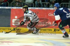 DEL - Eishockey - Finale 2015 - Spiel 5 - Adler Mannheim - ERC Ingolstadt - Brendan Brooks (ERC 49) Kurtis Foster (MAN 6)