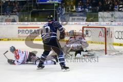 DEL - ERC Ingolstadt - Eisbären Berlin - Jeffrey Szwez schiesst ber das Tor. Foto: Adalbert Michalik