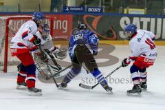 Eishockey Bundesliga Schüler - ERC Ingolstadt - Deggendorfer EC - Petzold Max #10 blau ERC Ingolstadt - Holmer Fabian #6 Torhüter Deggendorf - Seidl David #19 weiss Deggendorf -  Foto: Jürgen Meyer