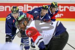 CHL - ERC Ingolstadt - EV Zug - Ryan MacMurchy (#27 ERC Ingolstadt) - Aaron Brocklehurst (#4 ERC Ingolstadt) - Petr Taticek (#17 ERC Ingolstadt) - Foto: Jürgen Meyer