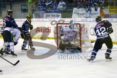 DEL - ERC Ingolstadt - Straubing Tigers - Jared Ross trifft zum 1:0 - Foto: Adalbert Michalik