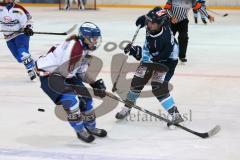 Frauen Eishockey - Bundesliga - ERC Ingolstadt - SC Garmisch-Partenkirchen - rechts Eva Byszio