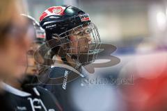 Frauen Eishockey - Bundesliga - ERC Ingolstadt - SC Garmisch-Partenkirchen - auf der Bank Laren Barnes