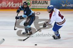 Frauen Eishockey - Bundesliga - ERC Ingolstadt - SC Garmisch-Partenkirchen - links Tracy McCann
