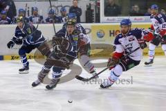 DEL - Eishockey - ERC Ingolstadt - Adler Mannheim - links Brandon Buck (ERC 9)