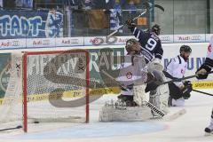 DEL - ERC Ingolstadt - Thomas Sabo Ice Tigers - Brandon Buck (9) erzielt das 1:0, Torwart Andreas Jenike keine Chance, Tor Jubel