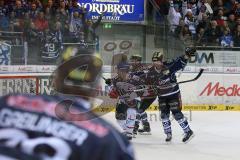 DEL - Eishockey - ERC Ingolstadt - Adler Mannheim - rechts Patrick Hager (ERC 52) erzielt den Ausgleich zum 2:2 Tor Jubel