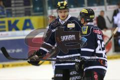 DEL - ERC Ingolstadt - Iserlohn Roosters - Marc Schmidpeter (20) im Gespräch mit Jared Ross (42)