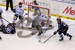 ERC Ingolstadt - Straubing Tigers - Patrick Hager (#52 ERC Ingolstadt) - John Laliberte (#15 ERC Ingolstadt) - Foto: Jürgen Meyer