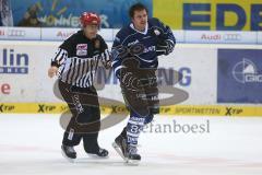 DEL - Saison 2014/2015 - ERC Ingolstadt - Augsburg Panther EV - Schlägerei am Eis, rechts Jean-Francois Boucher (84) muss auf die Strafbank und schimpft