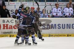 DEL - ERC Ingolstadt - Iserlohn Roosters - 5:2 - Tor durch Patrick Hager (52) Jubel mit Brandon Buck (9)
