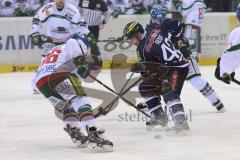 DEL - Saison 2014/2015 - ERC Ingolstadt - Augsburg Panther EV - rechst Jared Ross (42)  und links Andy Reiss (96)