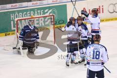 DEL - ERC Ingolstadt - Iserlohn Roosters - das 1:3 gegen Ingolstadt, Torwart Timo Pielmeier (51) am Boden, Jubel bei Iserlohn