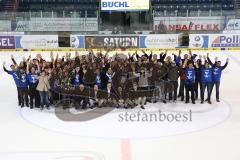 DEL - ERC Ingolstadt - Grizzly Adams Wolfsburg - Gruppenfoto Firma