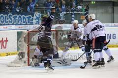 DEL - Eishockey - ERC Ingolstadt - Hamburg Freezers - links Hager trifft zum 1:0 Patrick Hager (ERC 52) Jubel Tor