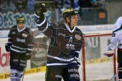 DEL - Saison 2014/2015 - ERC Ingolstadt - Augsburg Panther EV - Derek Hahn (43) erzielt das 4:3 für Ingolstadt Tor Jubel, Goalie Markus Keller (AEV) chancenlos