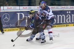 DEL - Eishockey - ERC Ingolstadt - EHC München - Christoph Gawlik (19) und Benedikt Brückner (Nr.20 München)