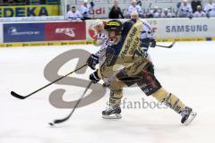 DEL - ERC Ingolstadt - Hamburg Freezers - Christoph Gawlik (19) zieht ab