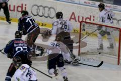 ERC Ingolstadt - Straubing Tigers - Petr Taticek (#17 ERC Ingolstadt) mit dem 1:0 Führungstreffer -  Foto: Jürgen Meyer