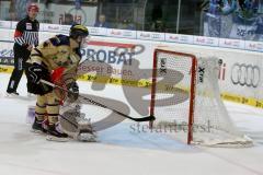 DEL - ERC Ingolstadt - Düsseldorfer EG  - Brandon Buck (#9 ERC Ingolstadt) schiesst den 4:3 Führungstreffer - Baskorowany Tyler Torwart Düsseldorf - Foto: Jürgen Meyer