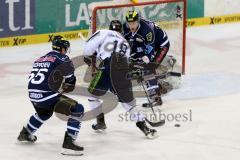 ERC Ingolstadt - Straubing Tigers - Benedikt Schopper (#11 ERC Ingolstadt) - Patrick Köppchen (#55 ERC Ingolstadt) - Harrison Reed weiss #18 Straubing - Foto: Jürgen Meyer