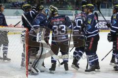 DEL - ERC Ingolstadt - Eisbären Berlin - Jubel Sieg Marc Schmidpeter (20) und Björn Barta (33) Torschützen bei Torwart Timo Pielmeier (51)