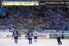 DEL - Eishockey - ERC Ingolstadt - Hamburg Freezers - Die Fans feiern den ERC Schals Fahnen Jubel