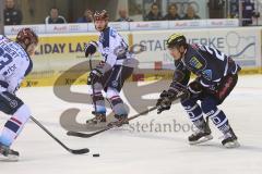 DEL - ERC Ingolstadt - Iserlohn Roosters - Marc Schmidpeter (20) greift an