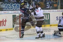 DEL - ERC Ingolstadt - Thomas Sabo Ice Tigers - Brandon Buck (9) Schlägerei mit rechts Jason Jaspers