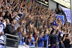 DEL - ERC Ingolstadt - EHC RedBull München - Sieg Jubel Fans Fahnen