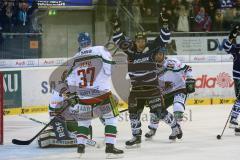 DEL - Saison 2014/2015 - ERC Ingolstadt - Augsburg Panther EV - Ausglkeich Tor Jubel 1:1 durch Brandon Buck (9), Torjubel Ryan MacMurchy (27), Goalie Christopher Mason (AEV) keine Chance