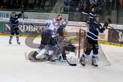 DEL - ERC Ingolstadt - Schwenninger Wild Wings - Brandon Buck (#9 ERC Ingolstadt) mit dem Führungstreffer zum 2:1 - Patrick Hager (#52 ERC Ingolstadt) - Dimitri Pätzold Torwart Schwenningen -Simon Danner #14 - Elias Granath #4 Schwenningen -  Foto: Jürgen