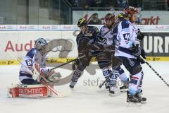 DEL - ERC Ingolstadt - Iserlohn Roosters - Martin Davidek (12) scheitert an Goalie Mathias Lange