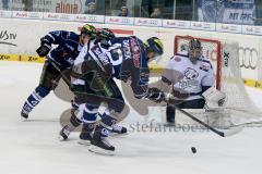 DEL - ERC Ingolstadt - Thomas Sabo Ice Tigers - Martin Davidek (#12 ERC Ingolstadt) - Jared Ross (#42 ERC Ingolstadt) - Andreas Jenike Torwart Nürnberg - Foto: Jürgen Meyer