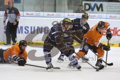 DEL - ERC Ingolstadt - Grizzly Adams Wolfsburg - links Christoph Gawlik (19) und rechts Tyson Mulock