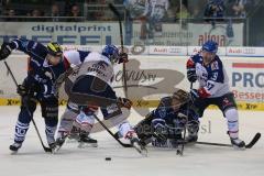 DEL - Eishockey - ERC Ingolstadt - Adler Mannheim - Kampf um den Puck links Jeffrey Szwez (ERC 10) und rechts Christoph Gawlik (ERC 19)