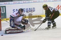 DEL - Saison 2014/2015 - ERC Ingolstadt - Augsburg Panther EV - Jared Ross (42) scheitert knapp an Goalie Christopher Mason (AEV)