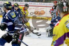 ERC Ingolstadt - Krefeld Pinguine - Timo Pielmeier (#51 ERC Ingolstadt) - Patrick Köppchen (#55 ERC Ingolstadt) - Nick St. Pierre #44 Krefeld - Foto: Jürgen Meyer